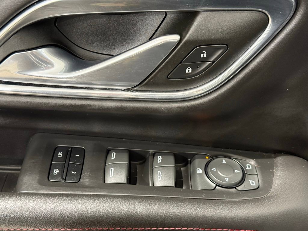 Used 2023 Chevrolet Suburban RST AWD/4WD image 15