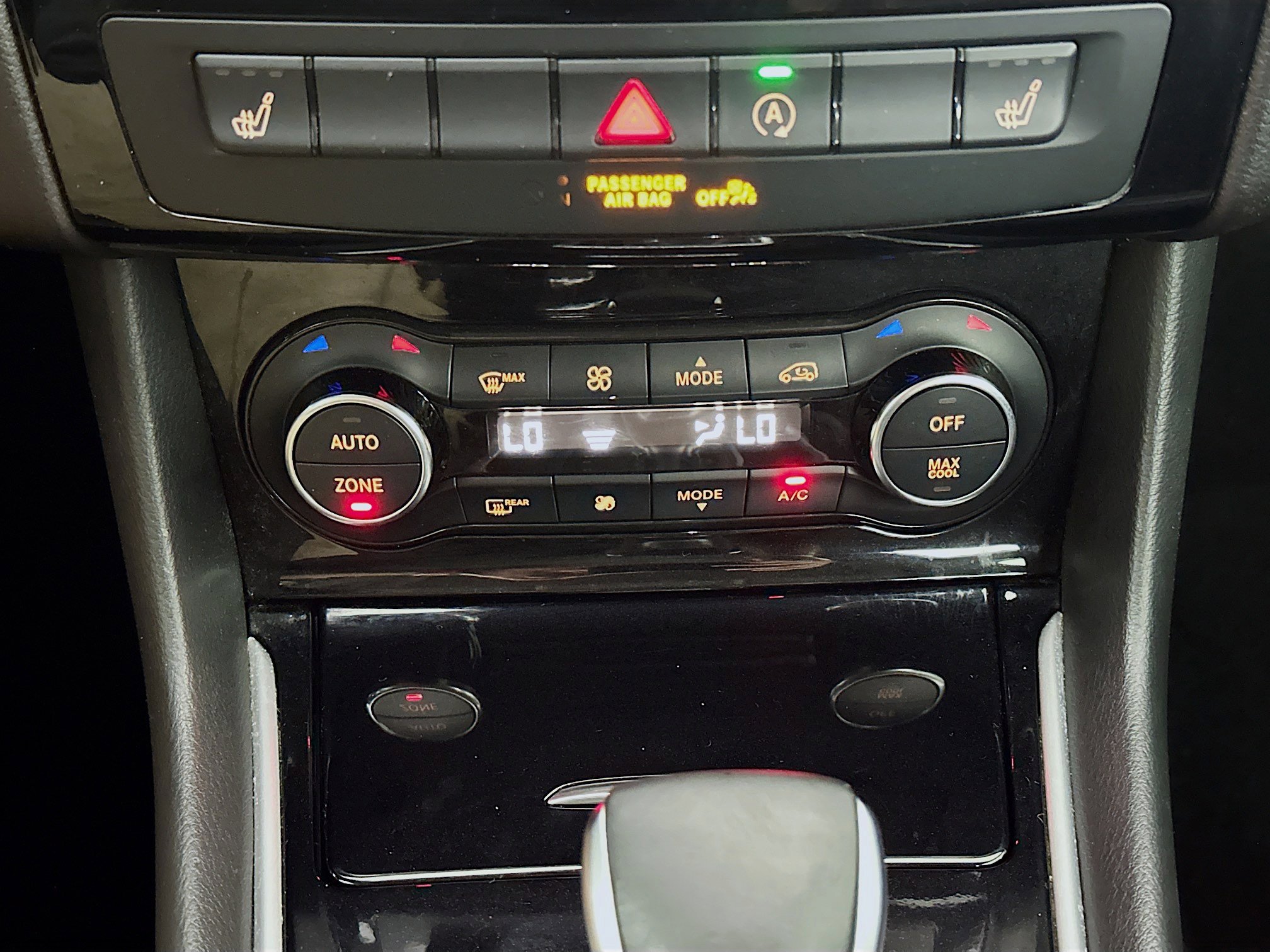 Used 2018 INFINITI QX30 FWD image 22