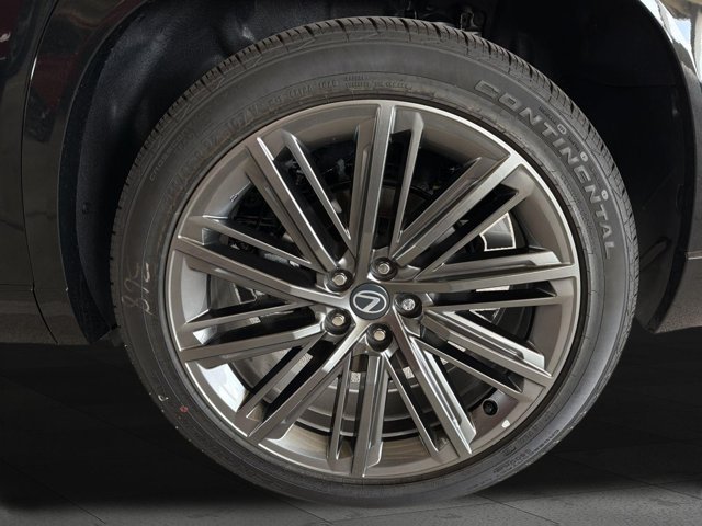 Certified 2026 Lexus TX 550h AWD Plug-In Hybrid w/ Technology Package image 24