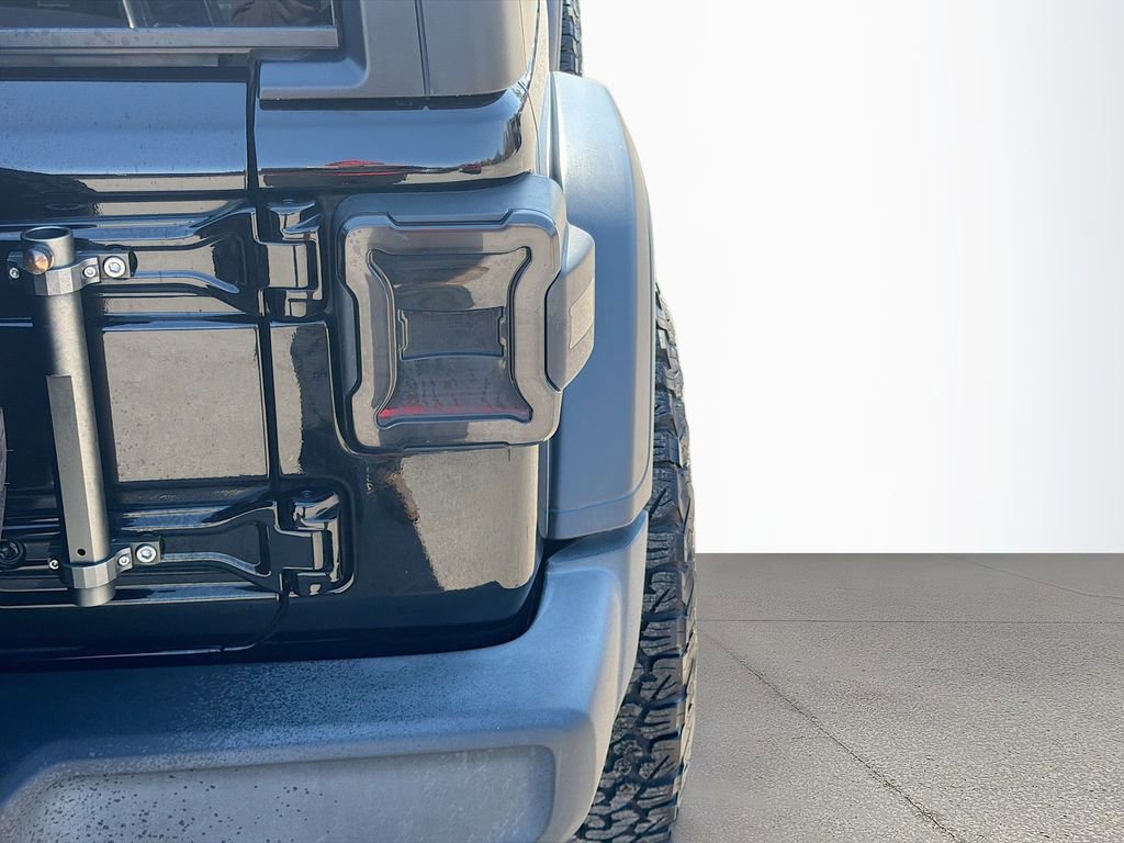 Used 2024 Jeep Wrangler Sport S image 11