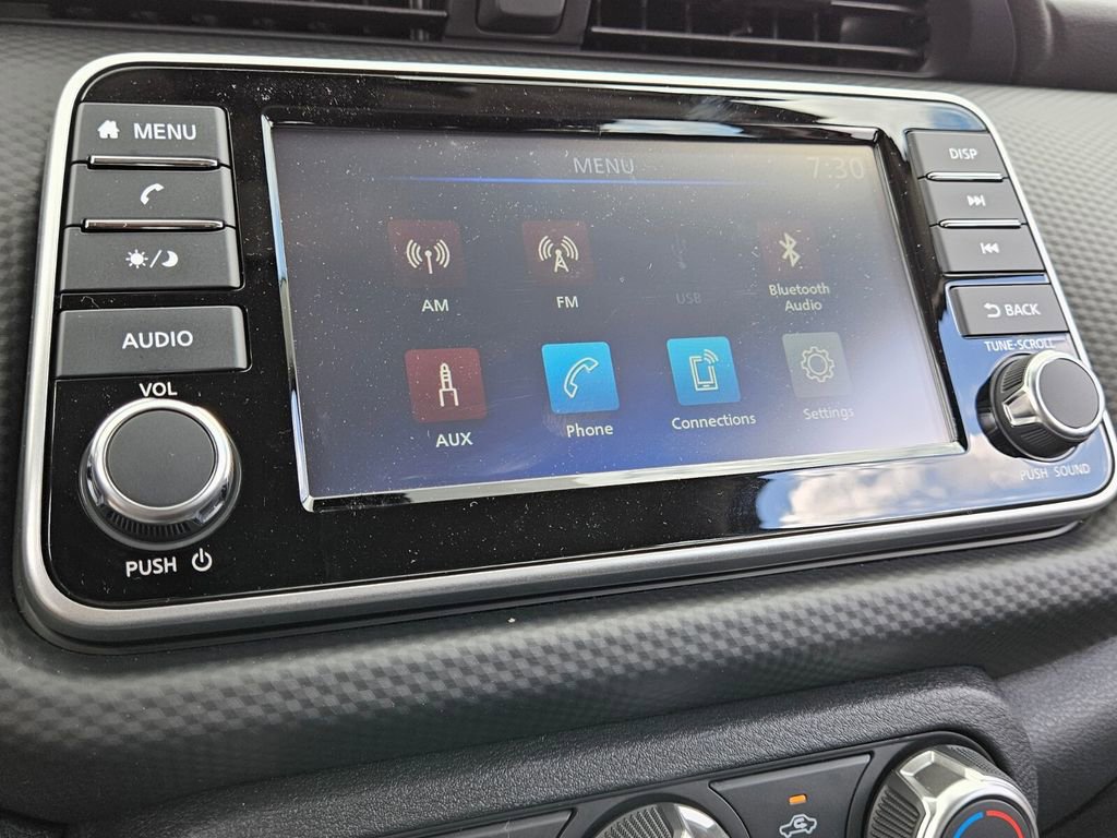 New 2025 Nissan Kicks Play S image 21