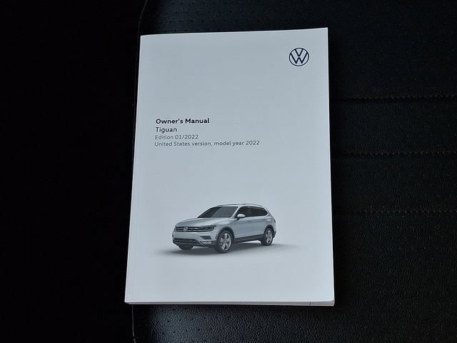 Used 2022 Volkswagen Tiguan SE AWD/4WD image 25