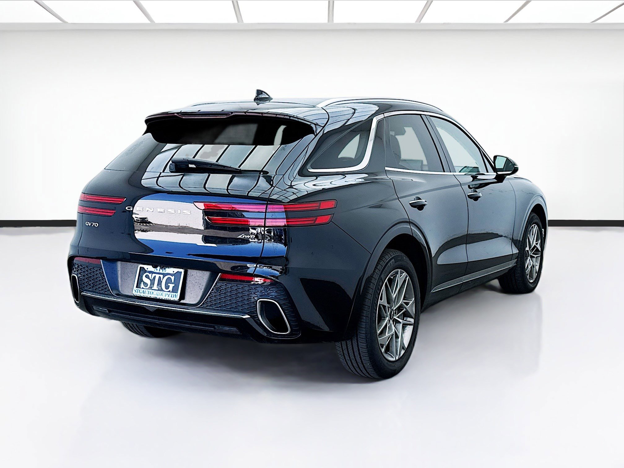 Used 2024 Genesis GV70 2.5T w/ Select Package image 4