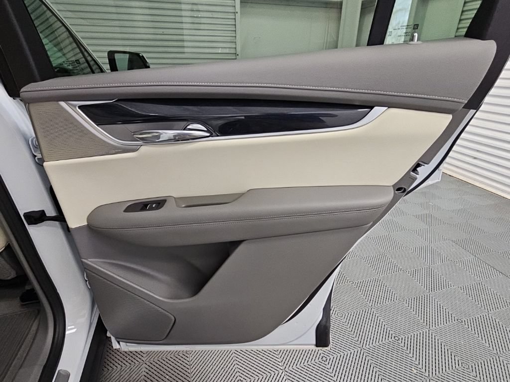 Used 2024 Cadillac XT6 Premium Luxury AWD/4WD image 42