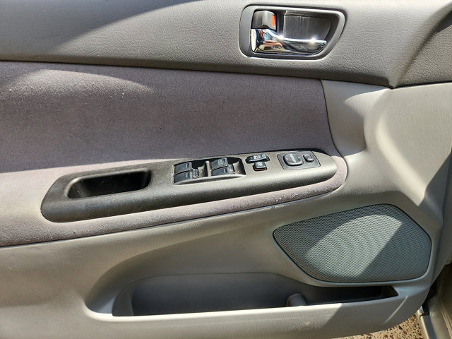 Used 2005 Toyota Camry XLE FWD image 15
