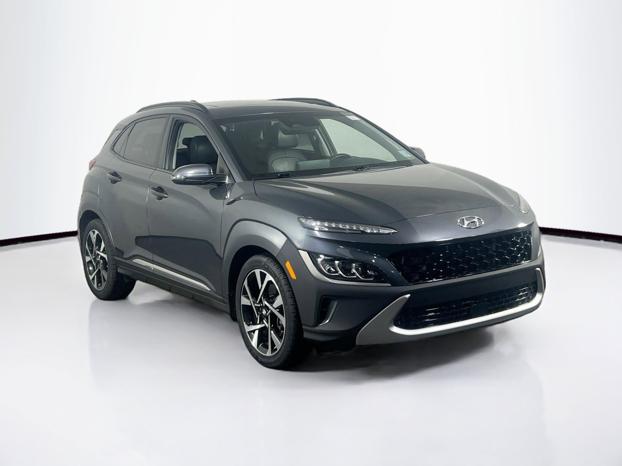 Used 2022 Hyundai Kona Limited w/ Cargo Package image 3
