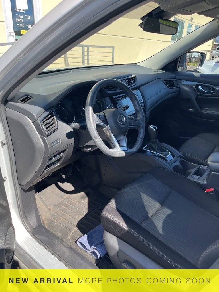 Used 2019 Nissan Rogue SV w/ Premium Package image 10