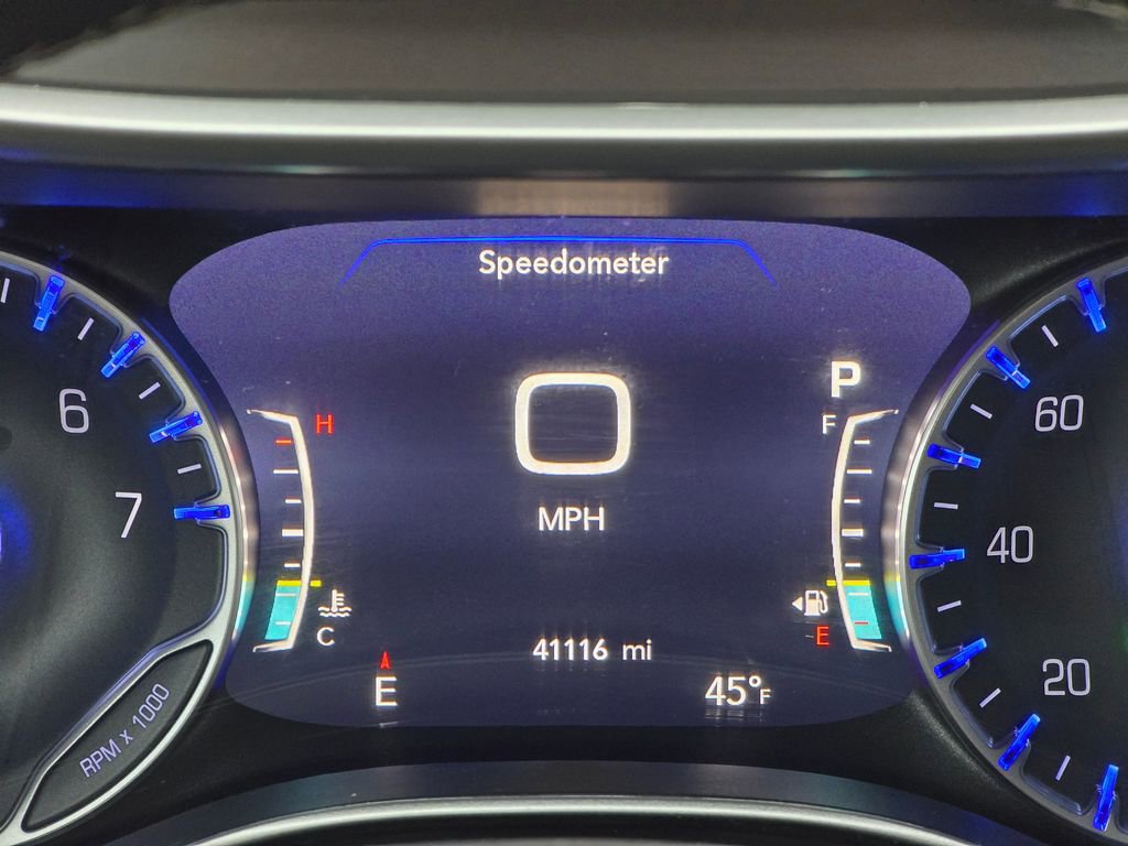 Used 2022 Chrysler Pacifica Touring-L image 32