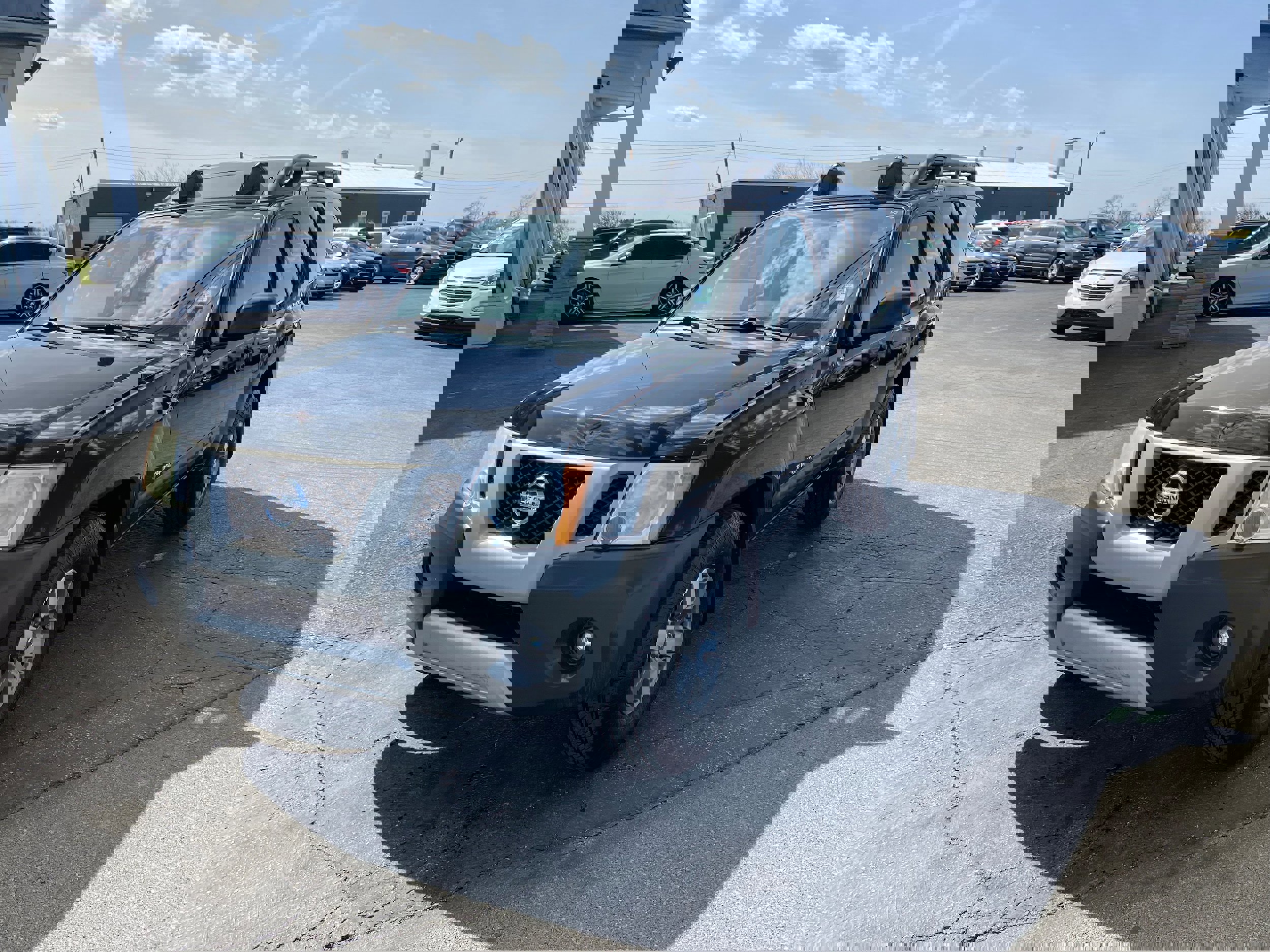 Used 2010 Nissan Xterra Off-Road image 1