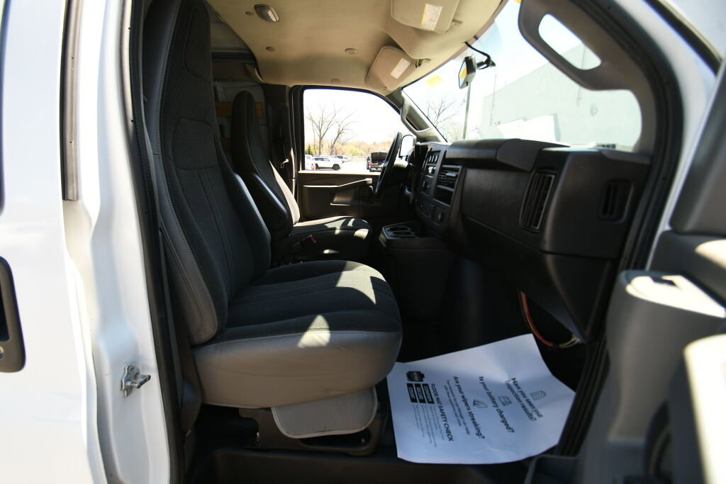 Used 2019 Chevrolet Express 2500 w/ Driver Convenience Package RWD image 18