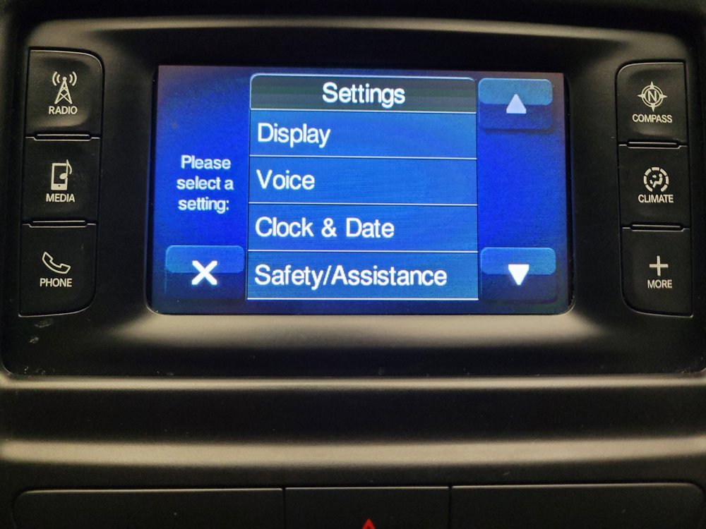 Used 2015 Chrysler 200 Limited FWD image 25