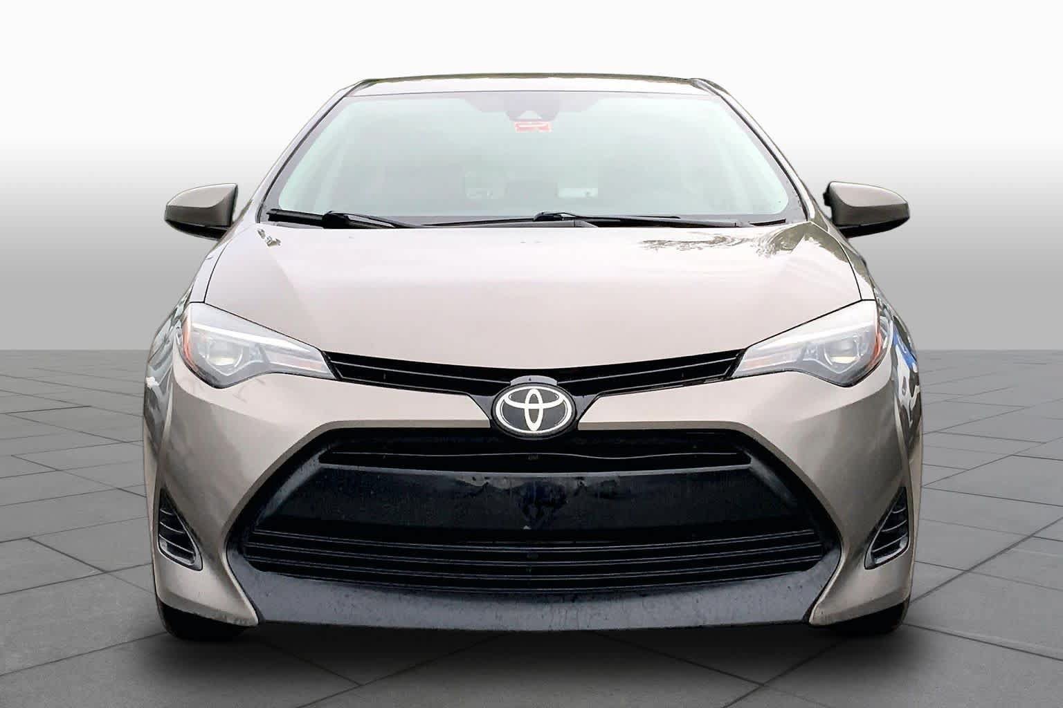 Used 2018 Toyota Corolla LE FWD image 4