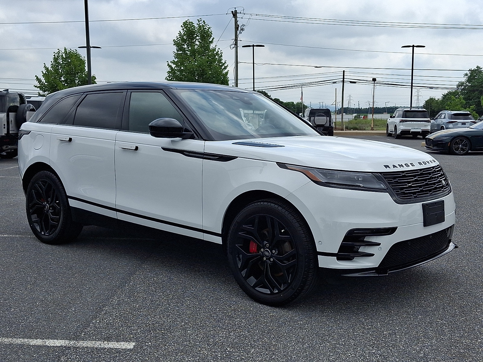 Used 2024 Land Rover Range Rover Velar Dynamic SE AWD/4WD image 6