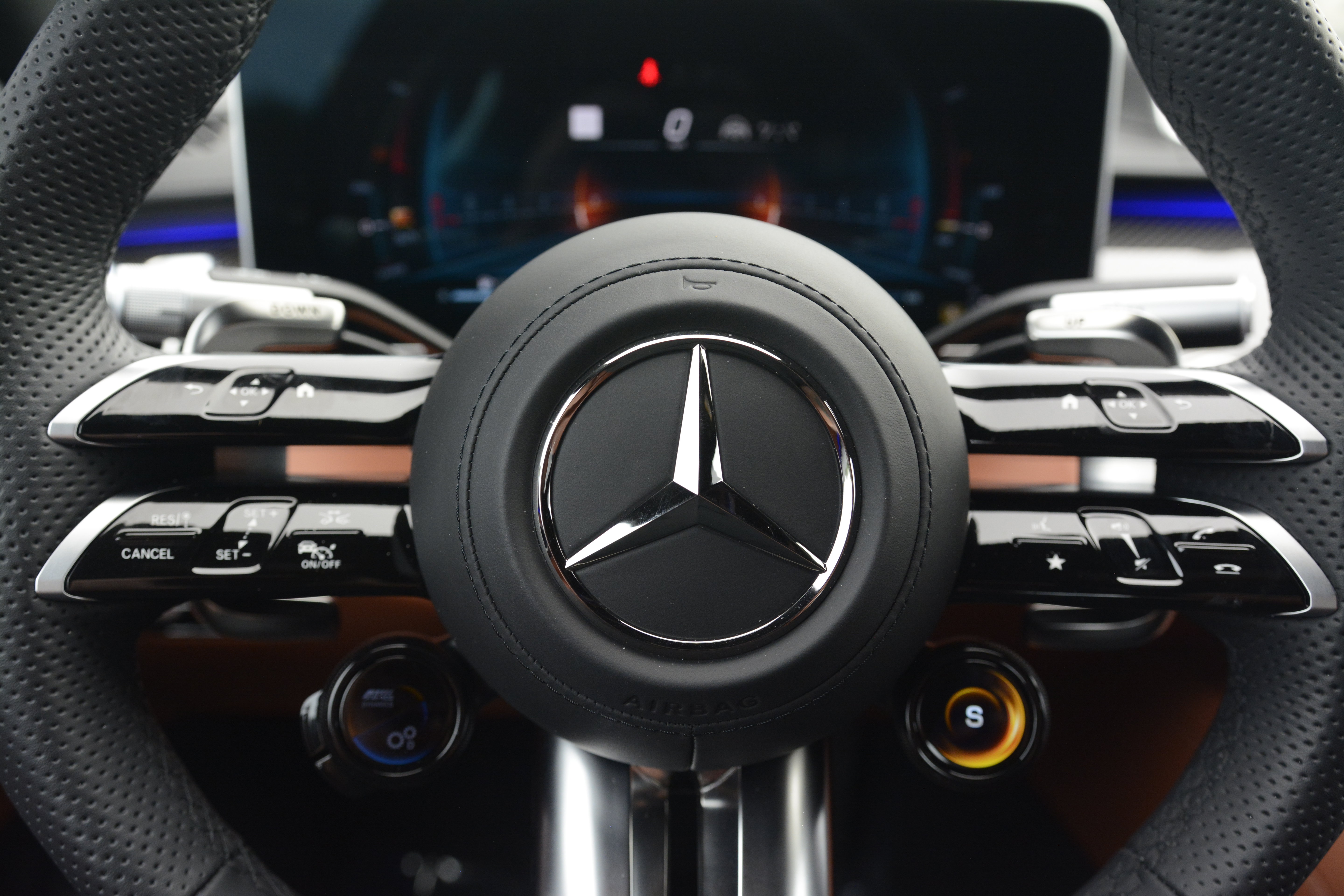 Used 2025 Mercedes-Benz S 63 AMG S image 19