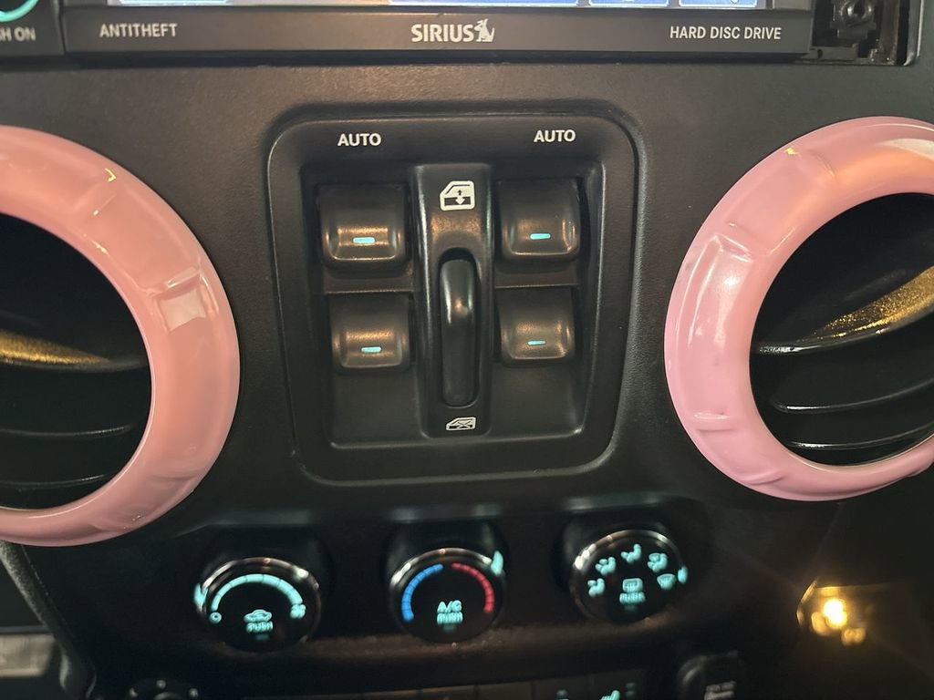 Used 2015 Jeep Wrangler Unlimited Sahara w/ Dual Top Group AWD/4WD image 37