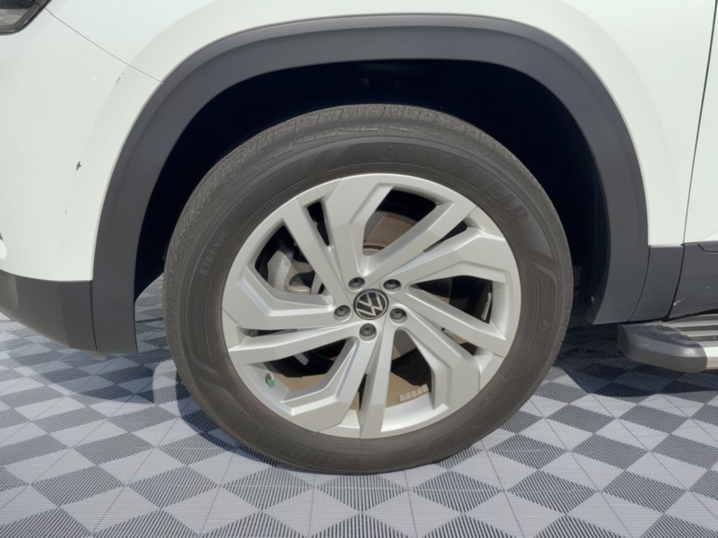 Used 2021 Volkswagen Atlas Cross Sport SEL FWD image 13