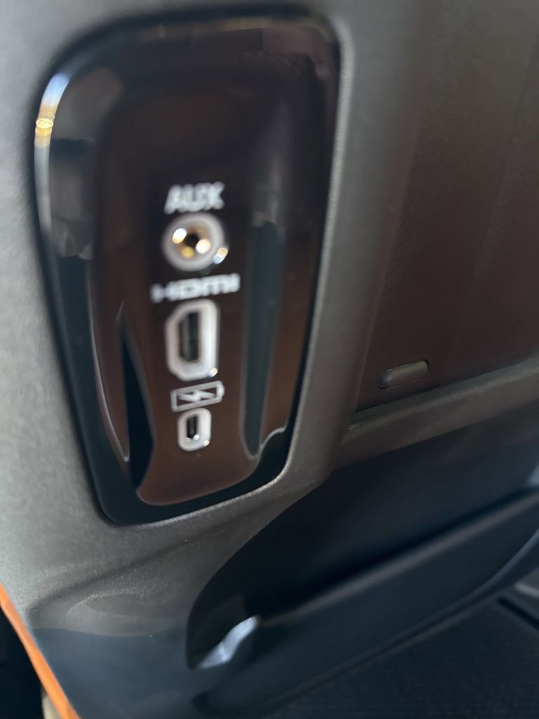 Used 2024 Chrysler Pacifica Pinnacle w/ Trailer Tow Group image 33