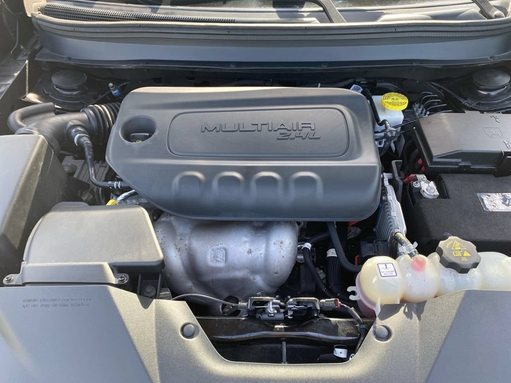 Certified 2019 Jeep Cherokee Latitude Plus AWD/4WD image 33