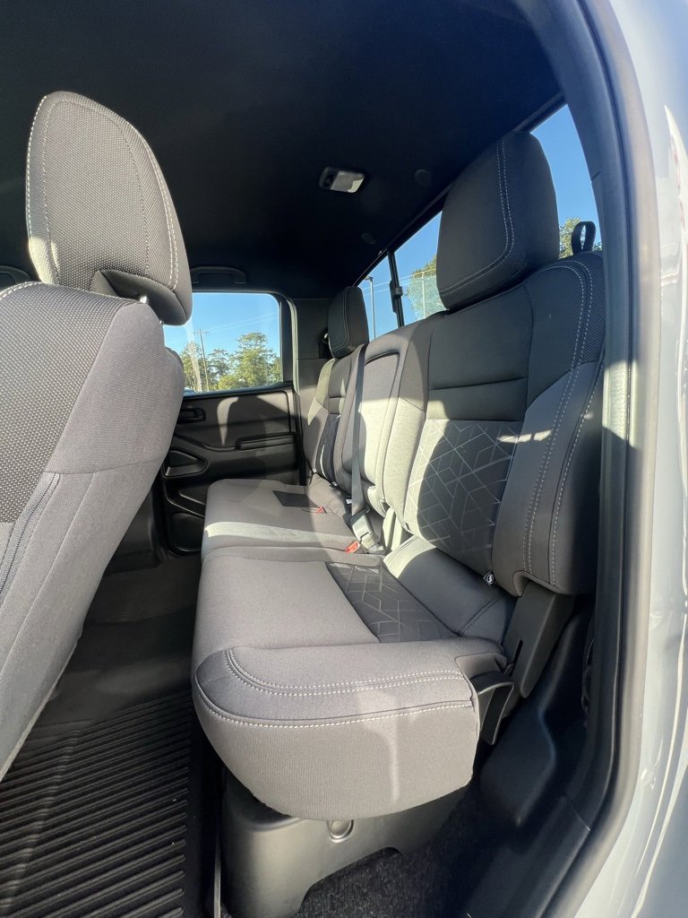 Used 2026 Nissan Frontier SV w/ Tow Package image 19