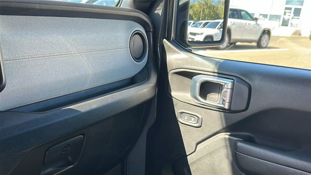 Used 2024 Jeep Wrangler Unlimited image 22