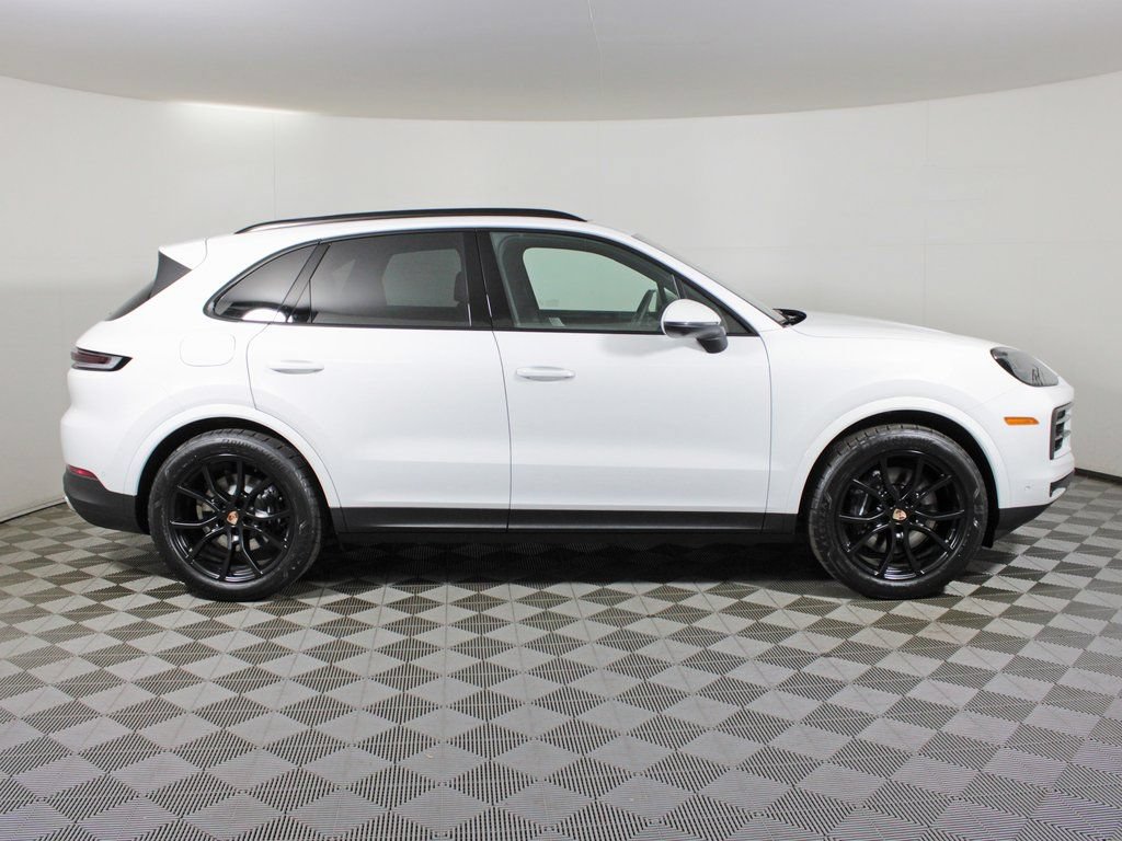 Certified 2026 Porsche Cayenne AWD/4WD image 8