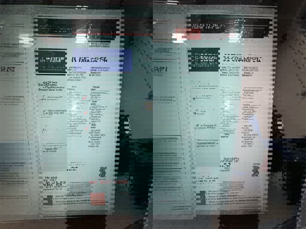 Used 2017 GMC Acadia SLT image 13