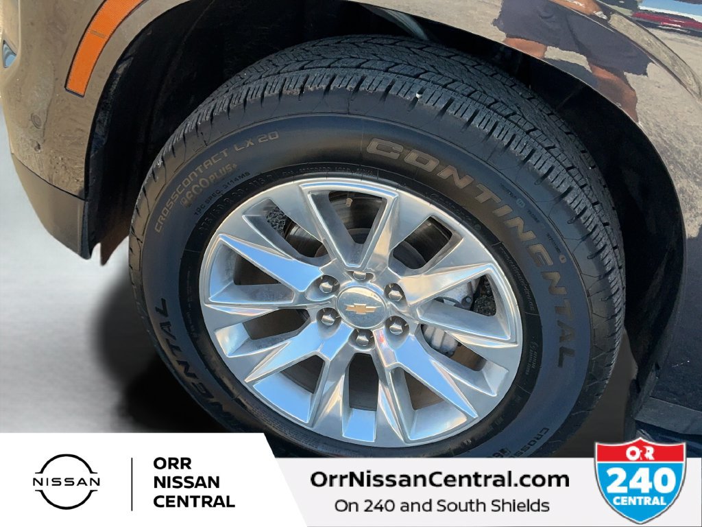 Used 2025 Chevrolet Tahoe Premier AWD/4WD image 9