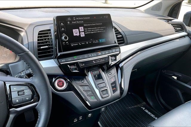 Certified 2025 Honda Odyssey Touring image 14