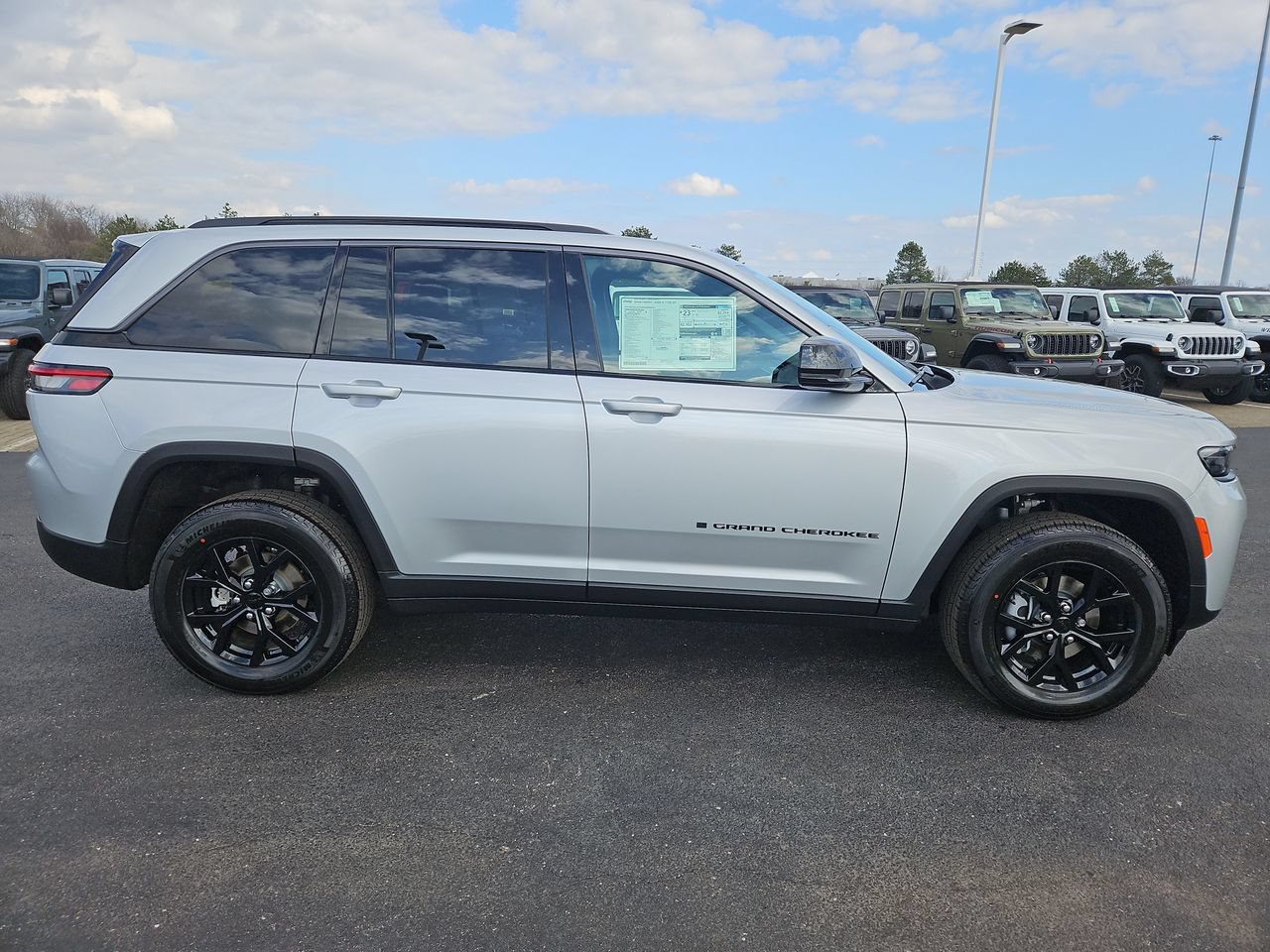 New 2026 Jeep Grand Cherokee Altitude AWD/4WD image 8