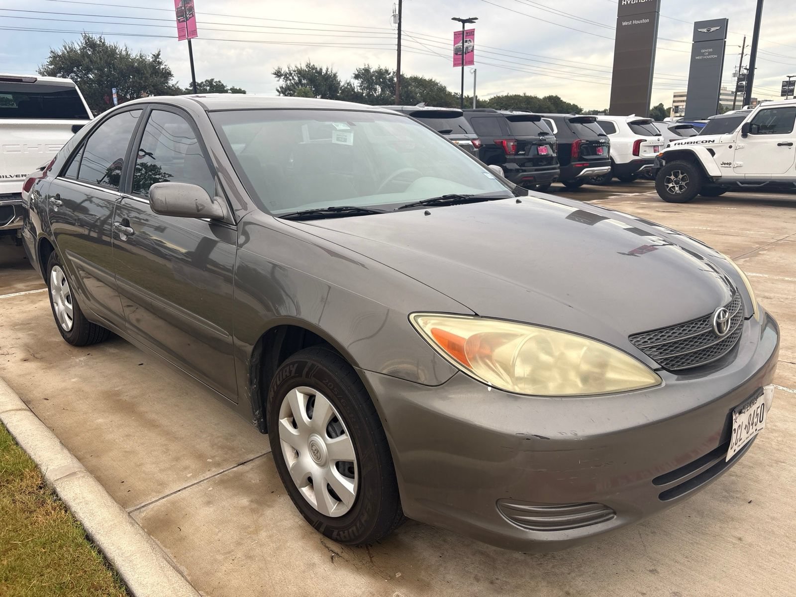 Used 2004 Toyota Camry LE FWD image 3