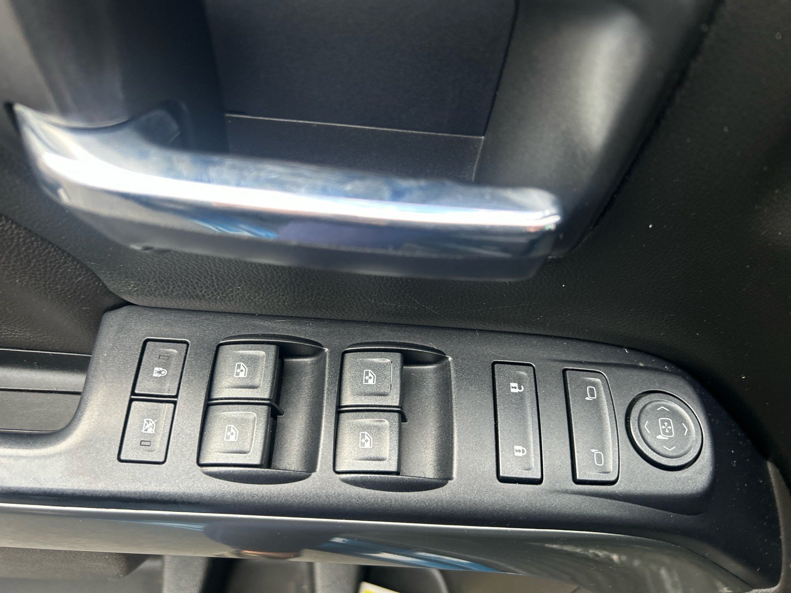 Used 2018 Chevrolet Silverado 1500 LT w/ All Star Edition RWD image 20