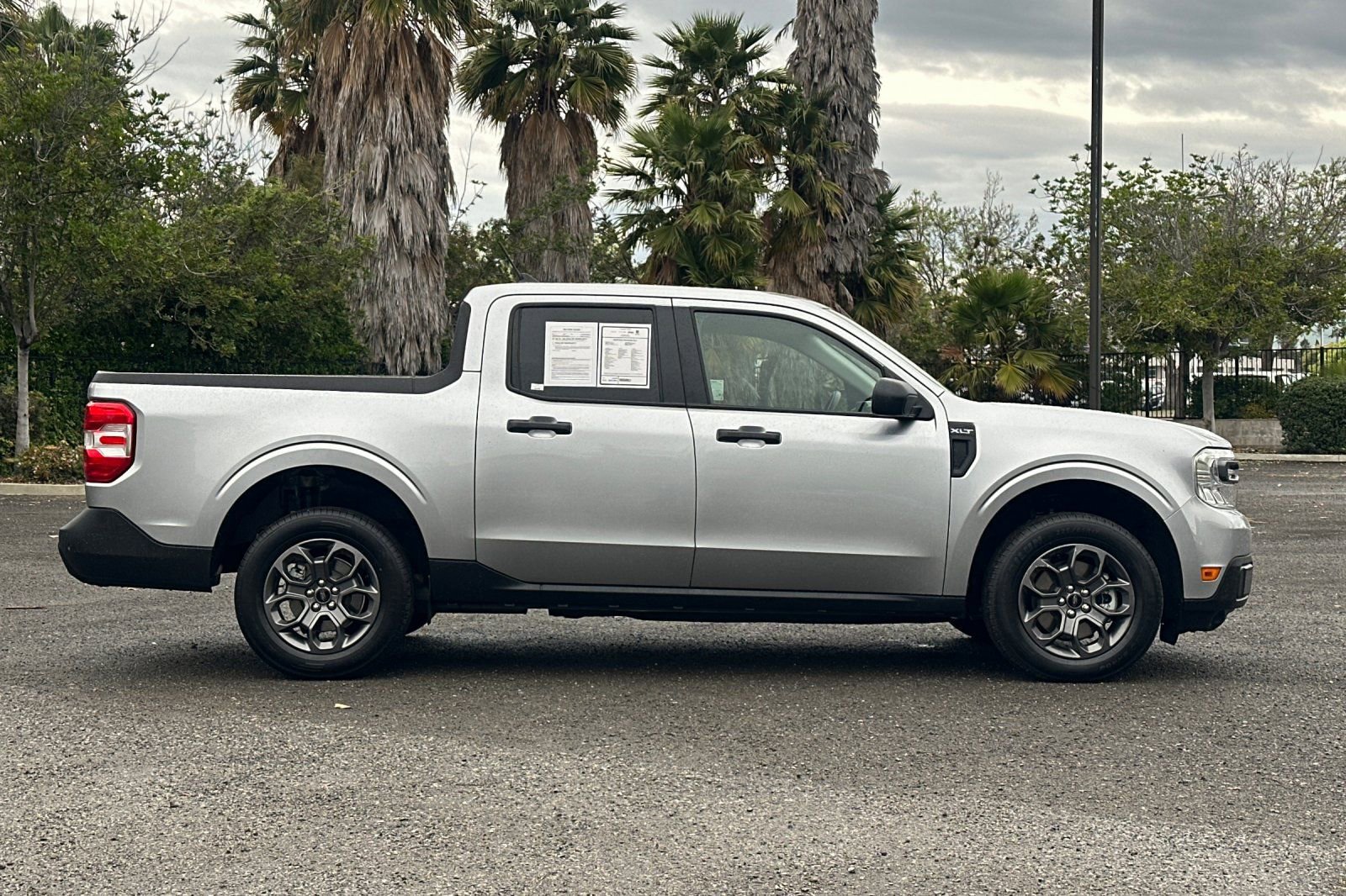 Used 2024 Ford Maverick XLT video 2