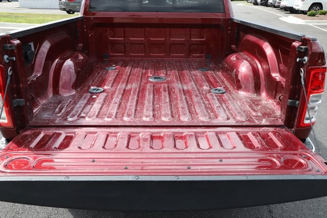 Used 2024 RAM 3500 Tradesman w/ Chrome Appearance Group AWD/4WD image 7