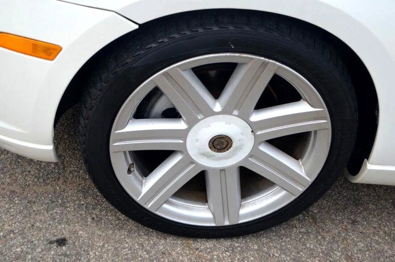 Used 2005 Chrysler Crossfire Limited image 16