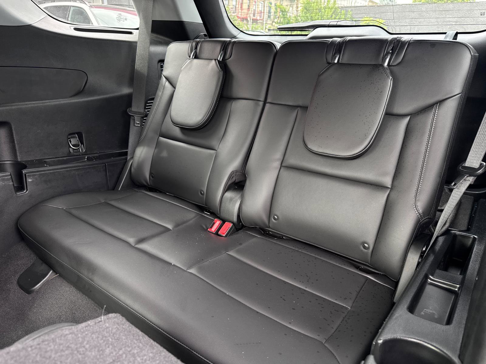 Used 2022 Ford Explorer XLT w/ Equipment Group 202A image 24