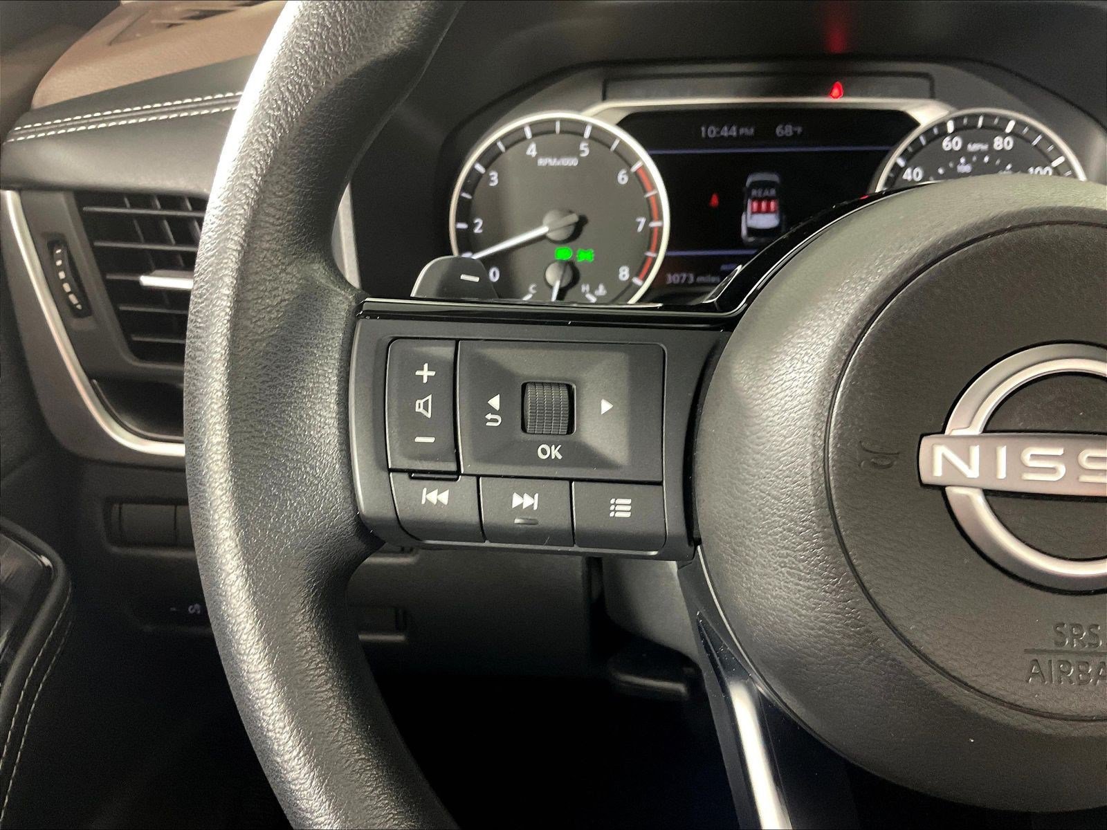 Used 2023 Nissan Rogue SV AWD/4WD image 11