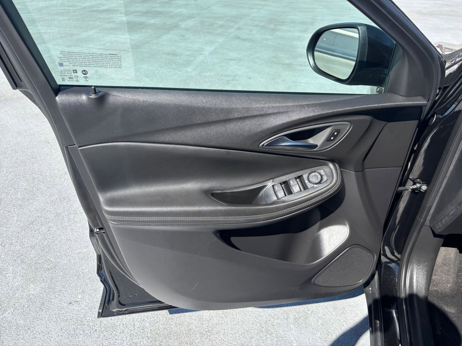 Used 2025 Buick Encore GX Preferred FWD image 18