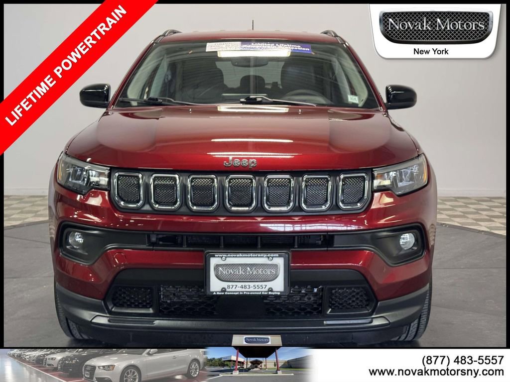 Used 2022 Jeep Compass Latitude AWD/4WD image 2