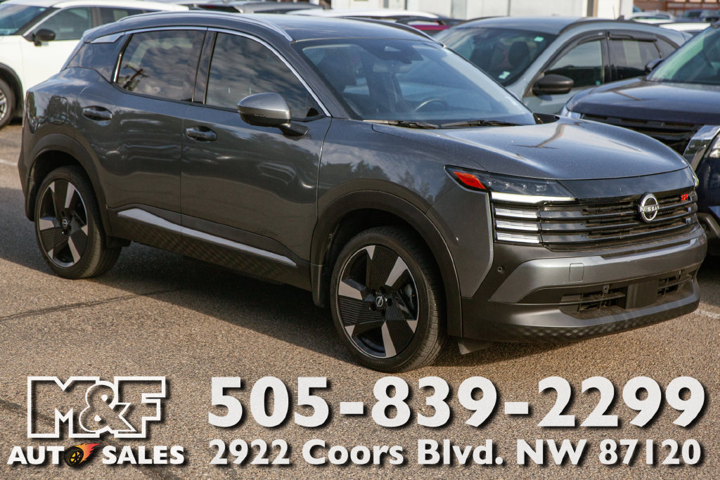 Used 2025 Nissan Kicks SR FWD image 1