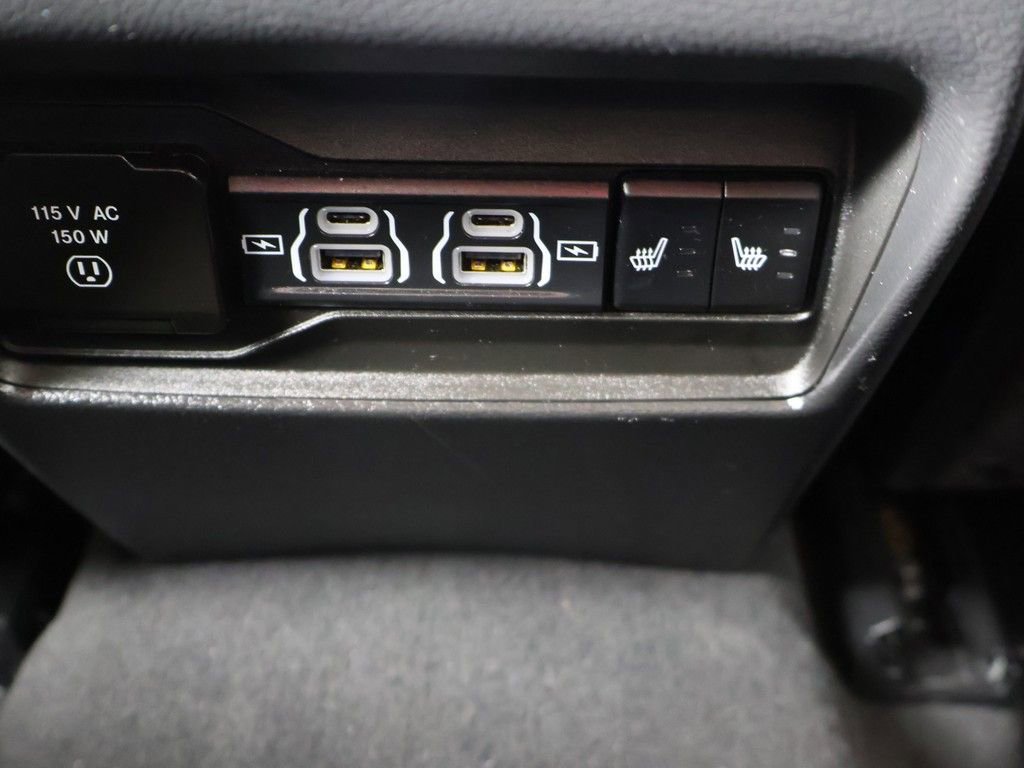 Used 2023 Jeep Grand Cherokee Limited w/ Black Appearance Package AWD/4WD image 50
