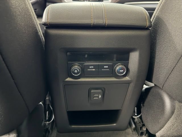 Used 2019 Chevrolet Traverse LT FWD image 17