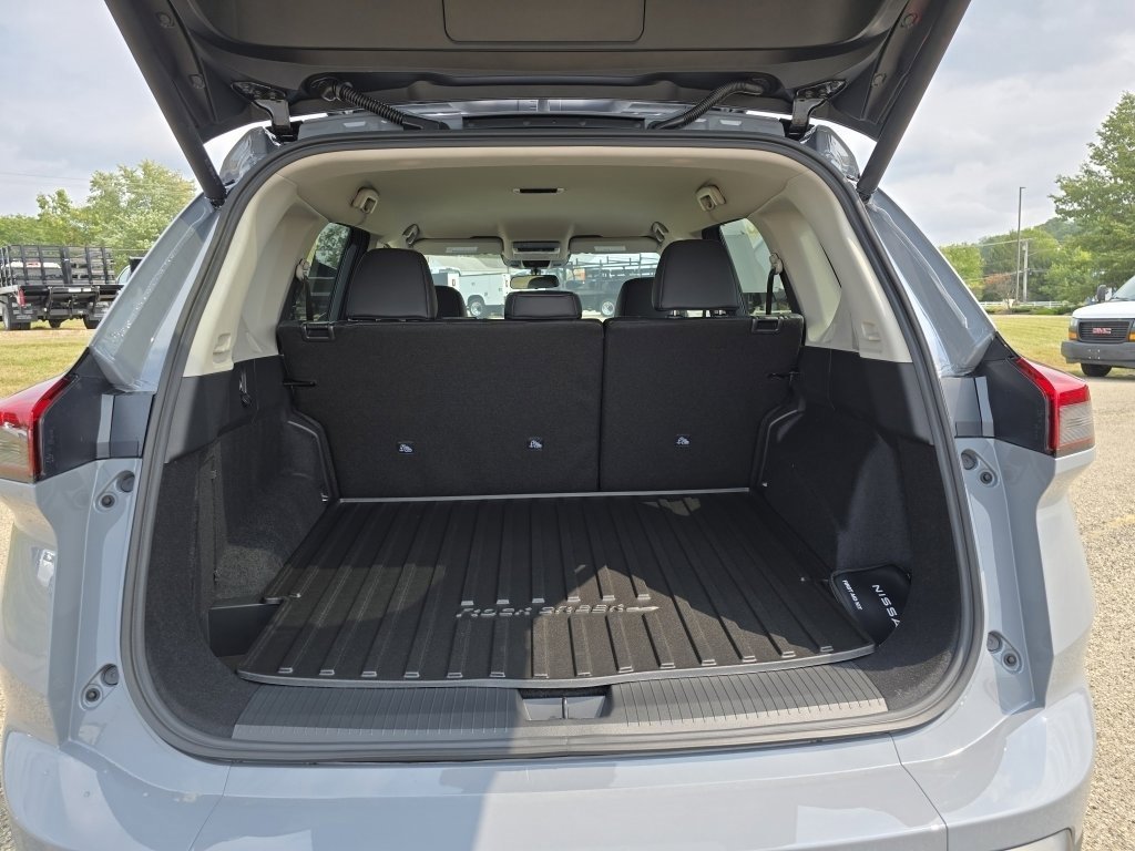 New 2026 Nissan Rogue SV image 10