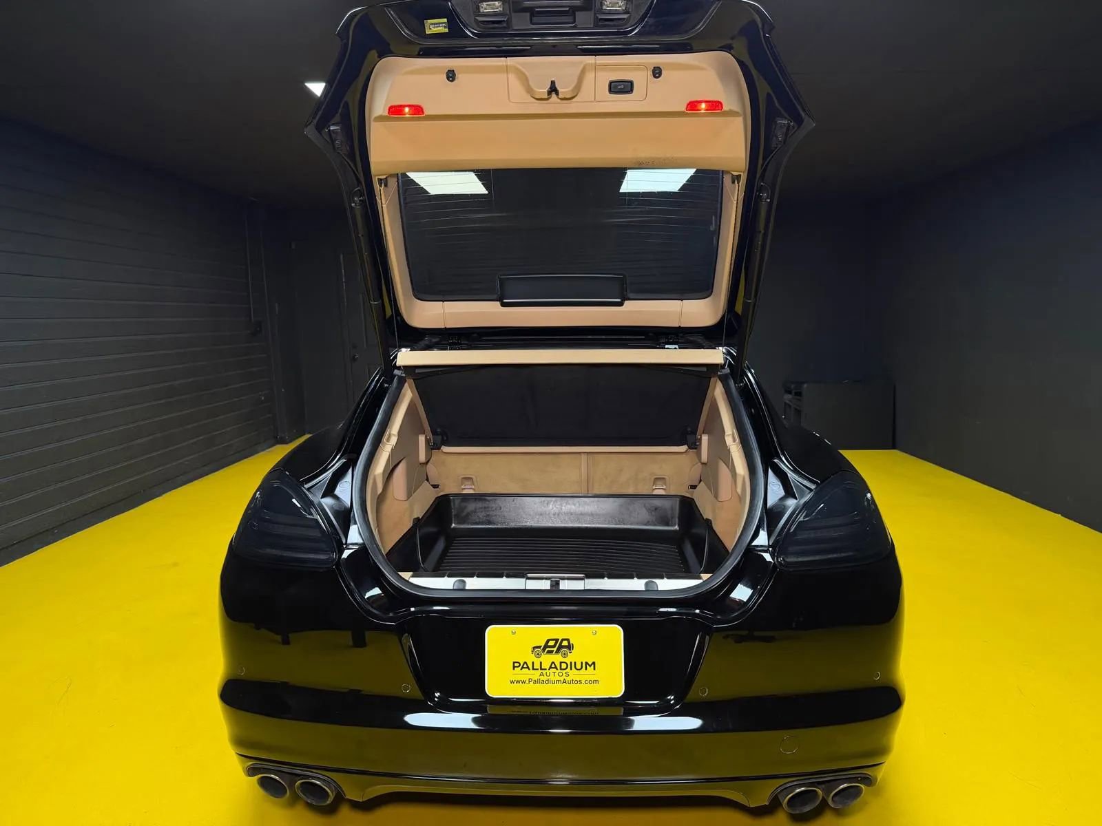 Used 2010 Porsche Panamera S image 13