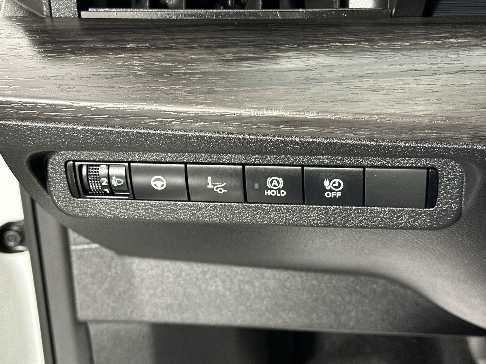 Certified 2024 Nissan Ariya AWD image 22