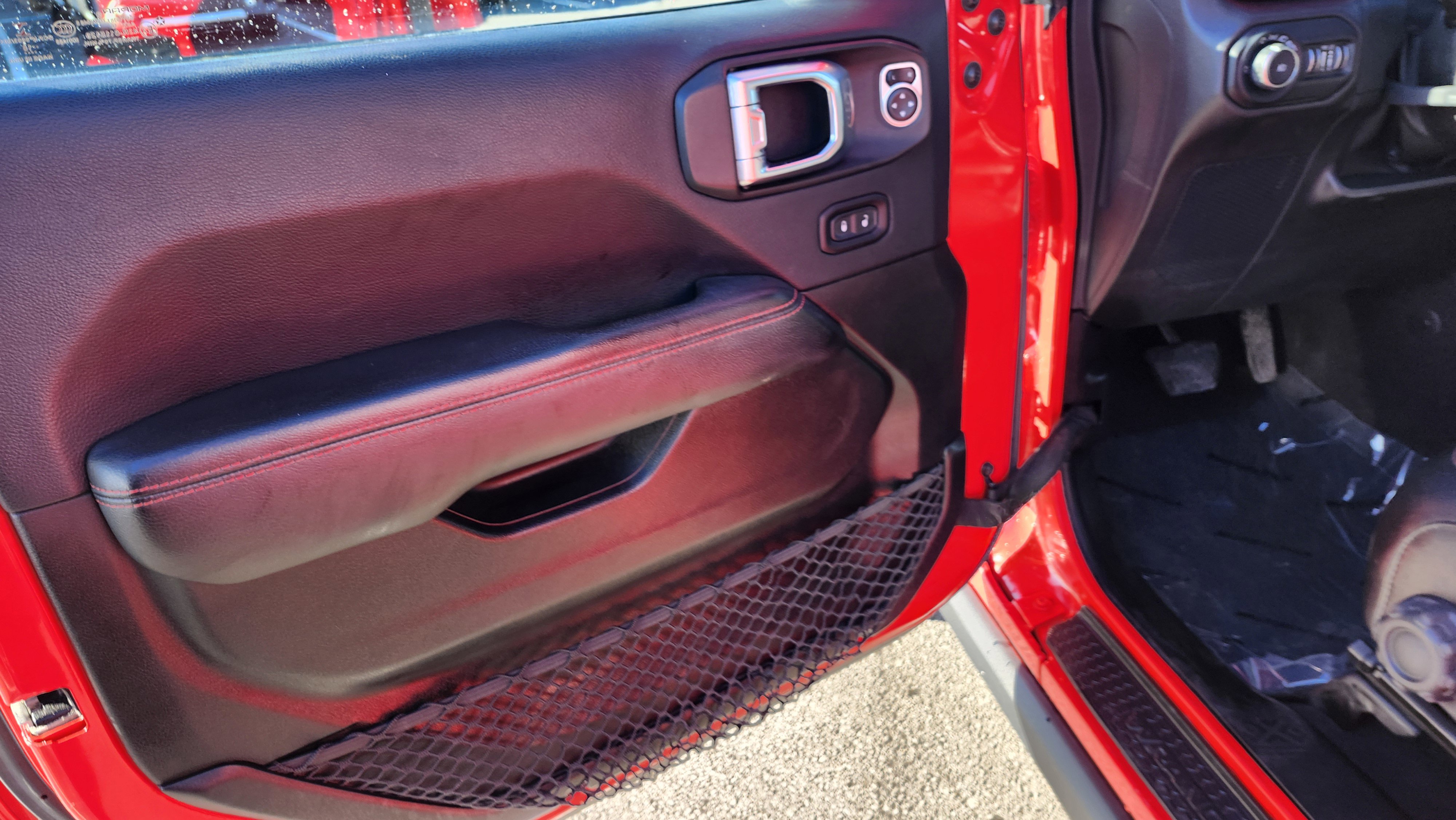 Used 2018 Jeep Wrangler Unlimited Rubicon image 23