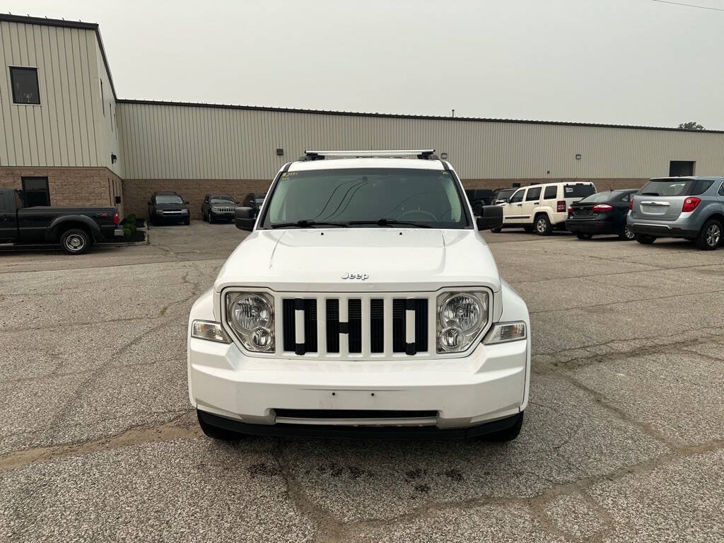Used 2012 Jeep Liberty Sport AWD/4WD image 2
