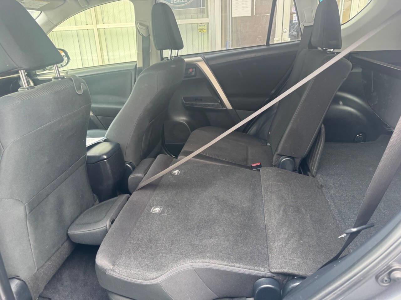 Used 2015 Toyota RAV4 LE image 14