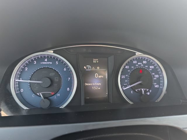 Used 2017 Toyota Camry LE FWD image 18