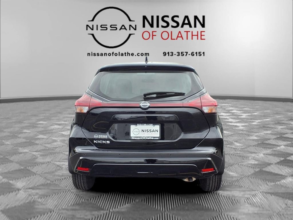 Certified 2025 Nissan Kicks Play S image 24