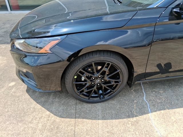 New 2026 Nissan Altima 2.5 SR w/ SR Midnight Edition Package FWD image 5